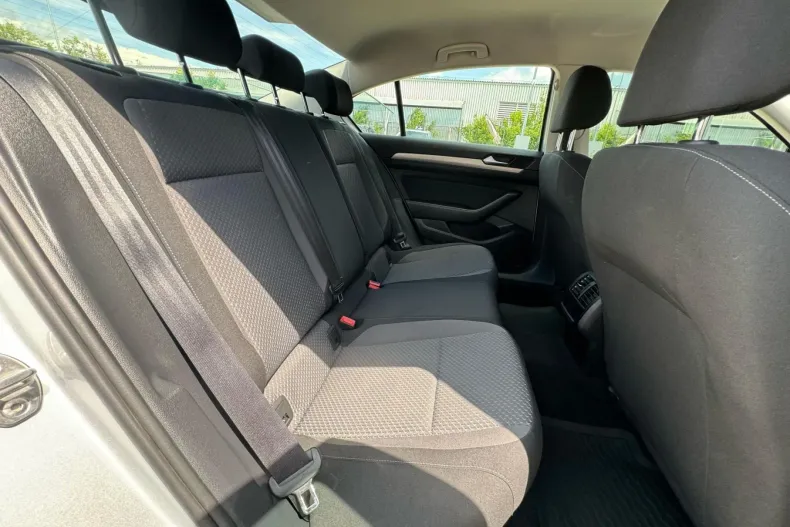 Volkswagen Passat din 2020 cu 51.593 km - oferta VOL235330 - foto 23