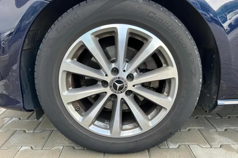 Mercedes-Benz E 200 (Clasa E) din 2020 cu 86.706 km - oferta MER235331 - foto 39