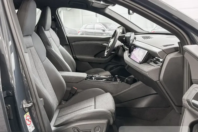 Audi Q6 din 2025 cu 12.994 km - oferta AUD235341 - foto 8
