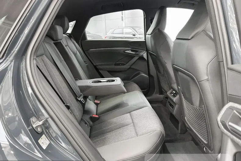Audi Q6 din 2025 cu 12.994 km - oferta AUD235341 - foto 11