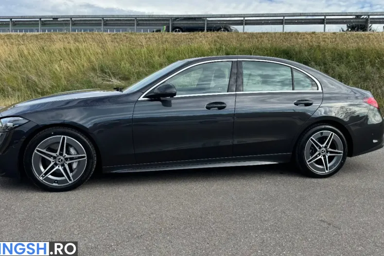 Mercedes-Benz C 300 (Clasa C) din 2025 cu 7.800 km - oferta MER235349 - foto 4