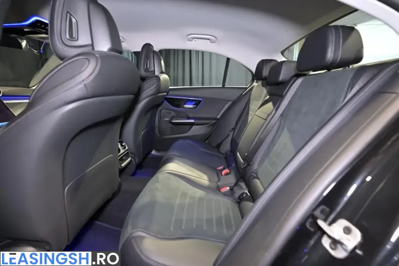 Mercedes-Benz C 300 (Clasa C) din 2024 cu 14.300 km - oferta MER235375 - foto 6