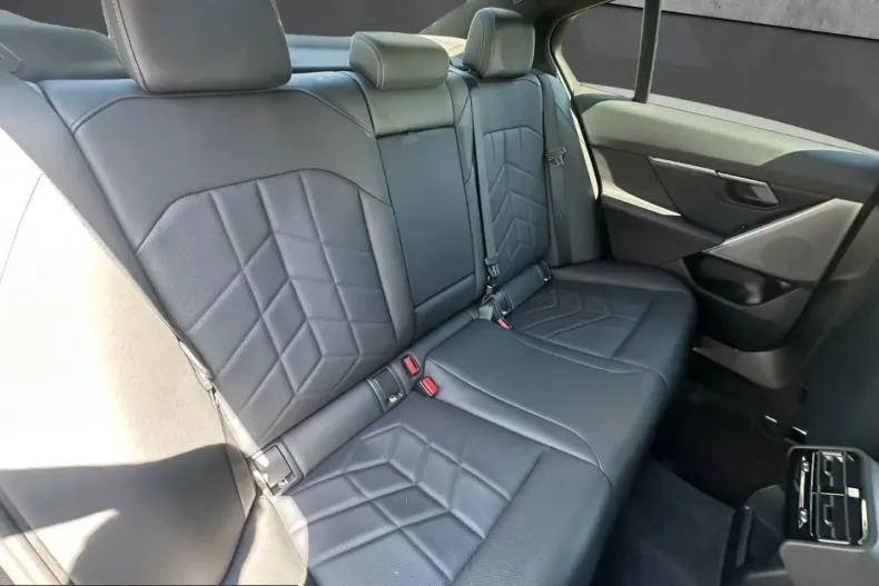 BMW 520 (Seria 5) din 2024 cu 49.900 km - oferta BMW235404 - foto 12