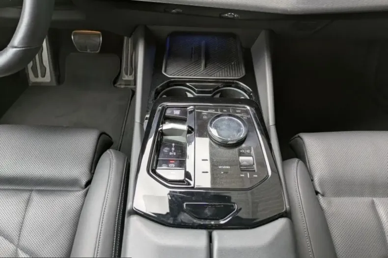 BMW 520 (Seria 5) din 2024 cu 63.219 km - oferta BMW235407 - foto 10