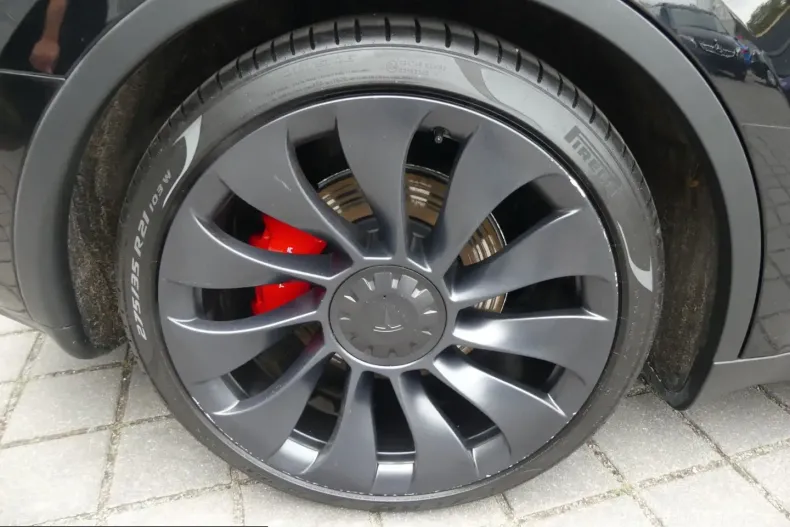 Tesla Model Y din 2024 cu 24.144 km - oferta TES235429 - foto 16