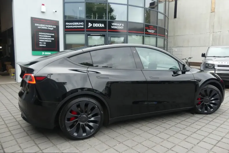 Tesla Model Y din 2024 cu 24.144 km - oferta TES235429 - foto 20