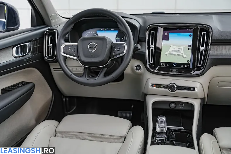 Volvo XC40 din 2022 cu 132.250 km - oferta VOL235440 - foto 4