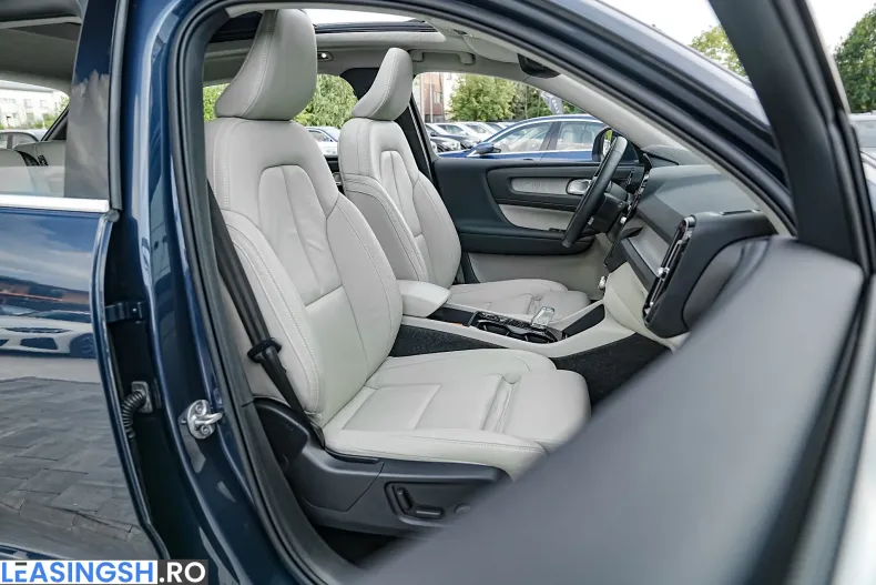 Volvo XC40 din 2022 cu 132.250 km - oferta VOL235440 - foto 12