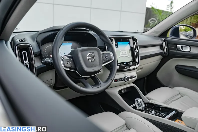 Volvo XC40 din 2022 cu 132.250 km - oferta VOL235440 - foto 28