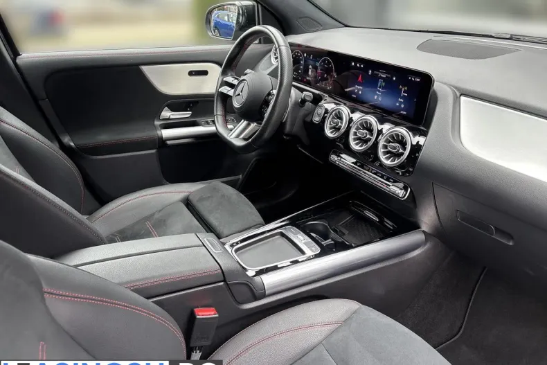 Mercedes-Benz GLA 200 (Clasa GLA) din 2024 cu 36.994 km - oferta MER235450 - foto 13