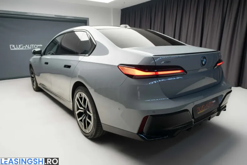 BMW M760 (Seria 7) din 2024 cu 7.471 km - oferta BMW235457 - foto 12