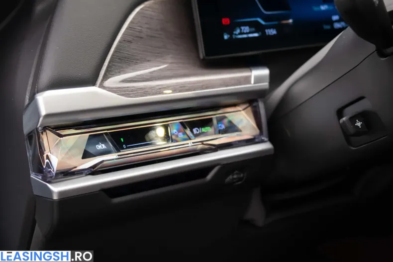 BMW M760 (Seria 7) din 2024 cu 7.471 km - oferta BMW235457 - foto 24