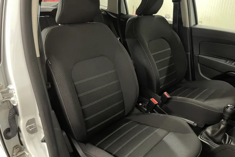 Dacia Duster din 2023 cu 101.853 km - oferta DAC235459 - foto 9