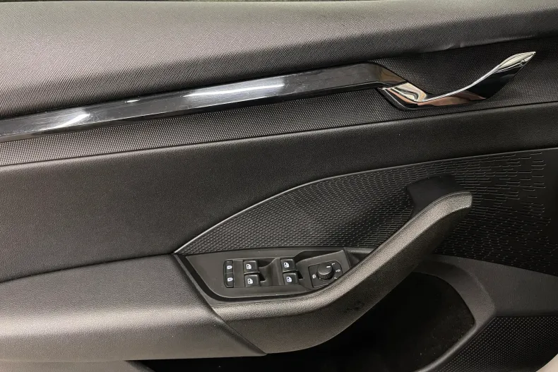 Skoda Octavia din 2021 cu 140.101 km - oferta SKO235460 - foto 24