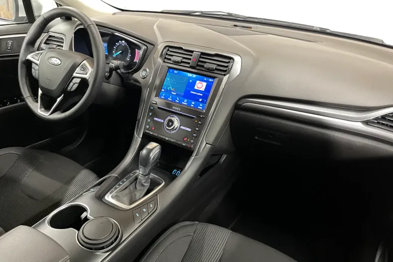 Ford Mondeo din 2022 cu 65.669 km - oferta FOR235462 - foto 8