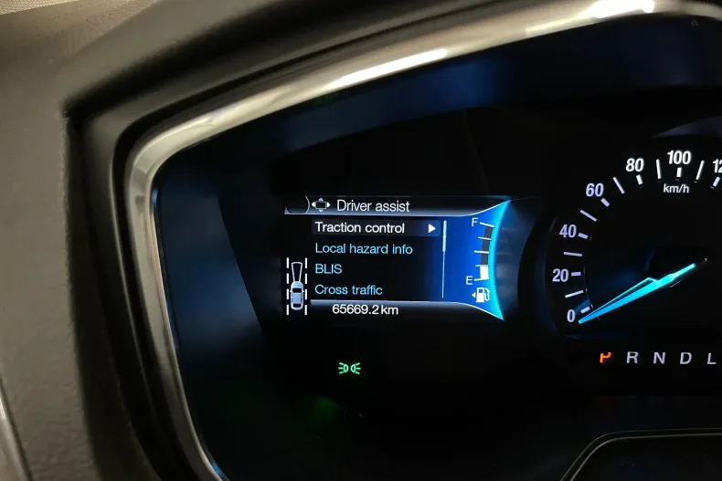 Ford Mondeo din 2022 cu 65.669 km - oferta FOR235462 - foto 26