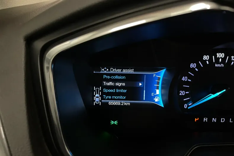 Ford Mondeo din 2022 cu 65.669 km - oferta FOR235462 - foto 28