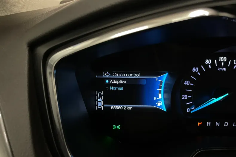 Ford Mondeo din 2022 cu 65.669 km - oferta FOR235462 - foto 29