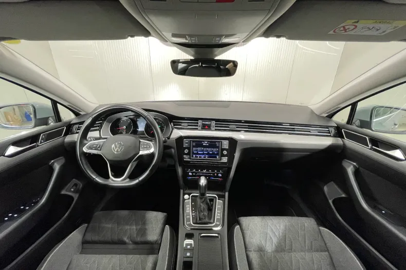 Volkswagen Passat din 2022 cu 70.850 km - oferta VOL235463 - foto 7