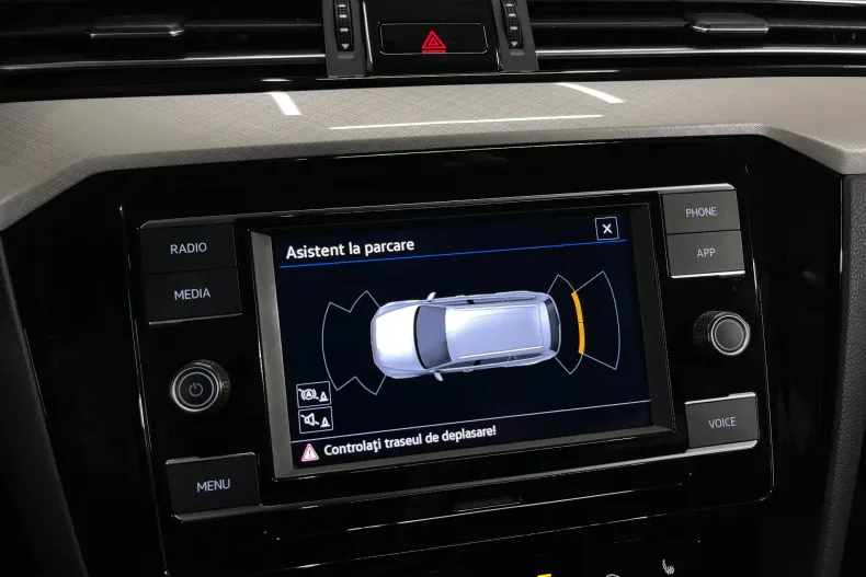 Volkswagen Passat din 2022 cu 70.850 km - oferta VOL235463 - foto 15