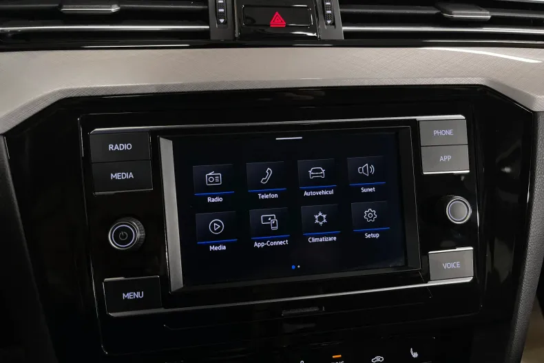 Volkswagen Passat din 2022 cu 70.850 km - oferta VOL235463 - foto 18