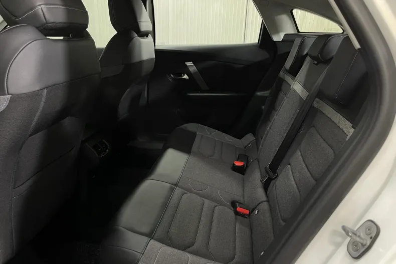 Citroën C4 din 2022 cu 102.704 km - oferta CIT235467 - foto 11