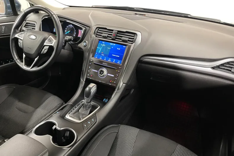 Ford Mondeo din 2022 cu 70.308 km - oferta FOR235471 - foto 8