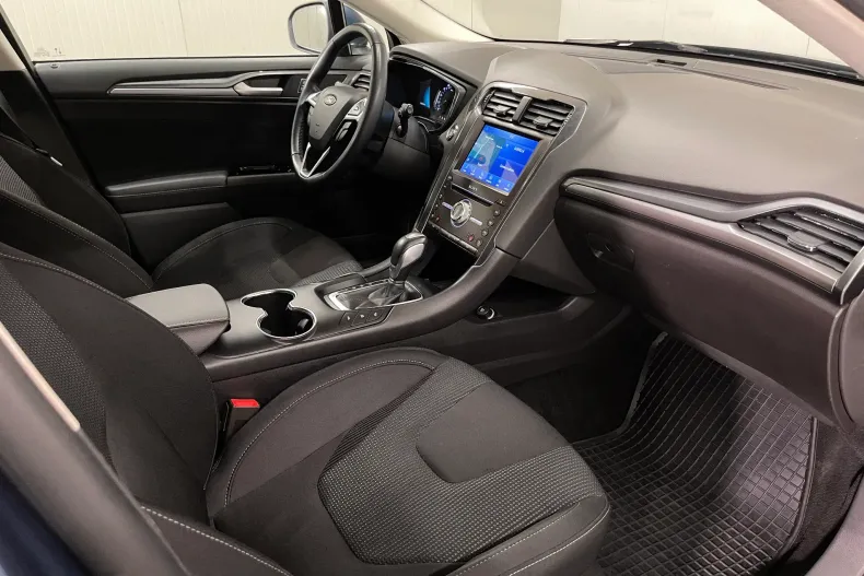 Ford Mondeo din 2022 cu 70.308 km - oferta FOR235471 - foto 10