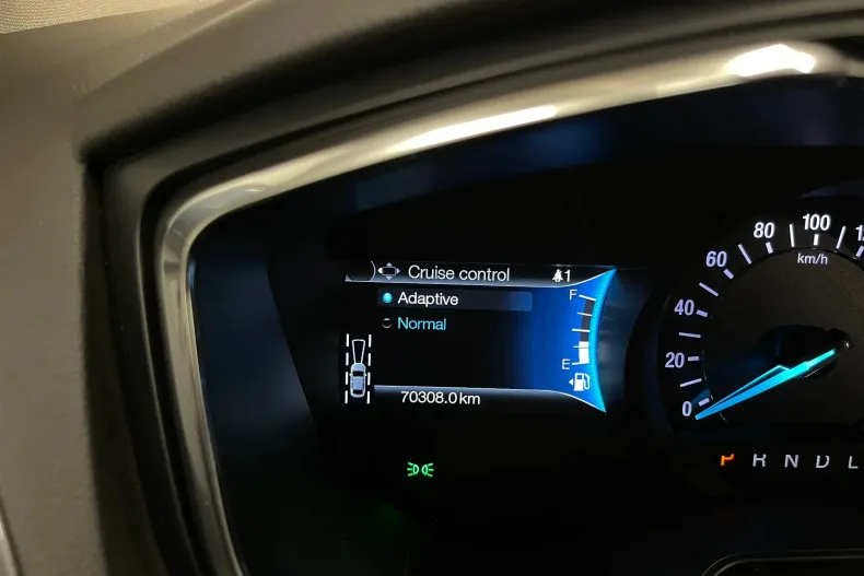 Ford Mondeo din 2022 cu 70.308 km - oferta FOR235471 - foto 25