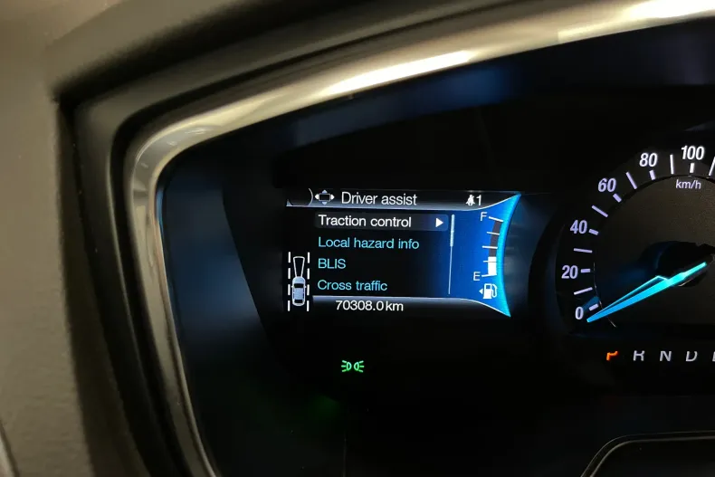 Ford Mondeo din 2022 cu 70.308 km - oferta FOR235471 - foto 28