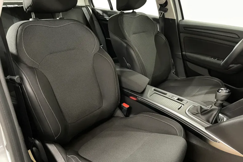 Renault Megane din 2023 cu 74.651 km - oferta REN235473 - foto 9