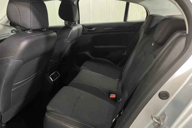 Renault Megane din 2023 cu 74.651 km - oferta REN235473 - foto 11