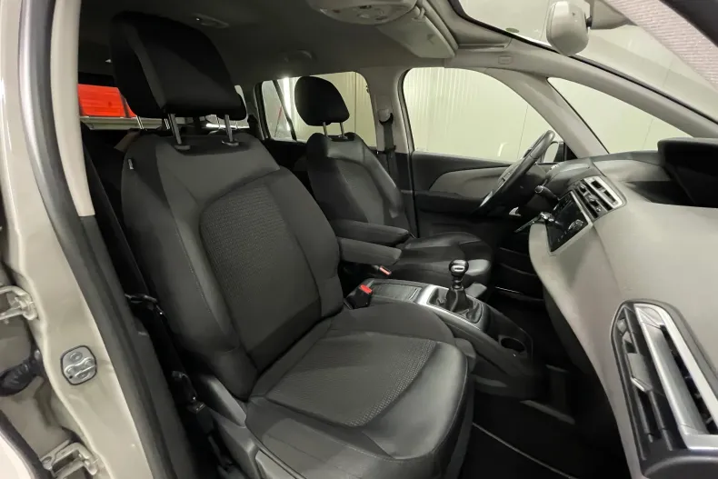 Citroën C4 Grand Space Tourer din 2022 cu 131.546 km - oferta CIT235475 - foto 10