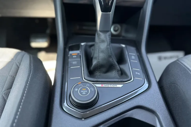 Volkswagen Tiguan din 2023 cu 48.488 km - oferta VOL235481 - foto 10