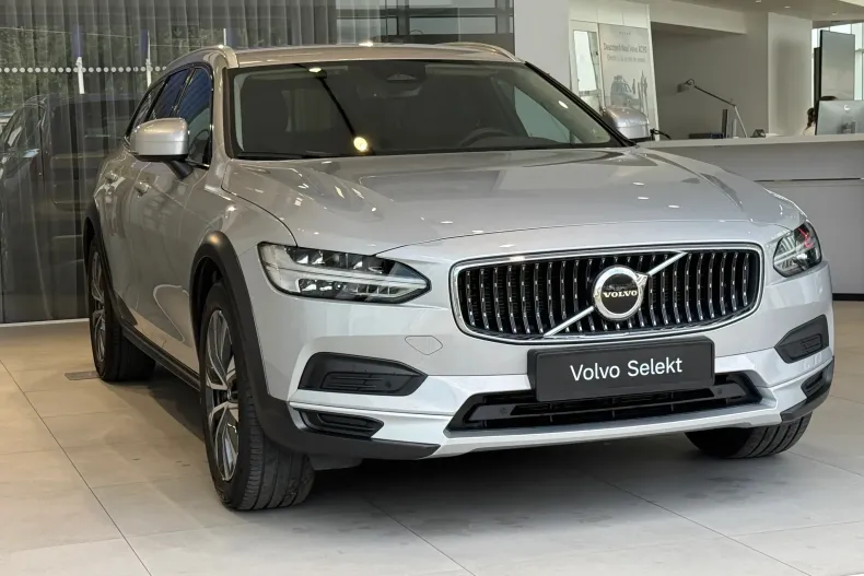 Volvo V90 din 2023 cu 10.100 km - oferta VOL235485 - foto 3