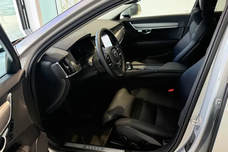 Volvo V90 din 2023 cu 10.100 km - oferta VOL235485 - foto 11