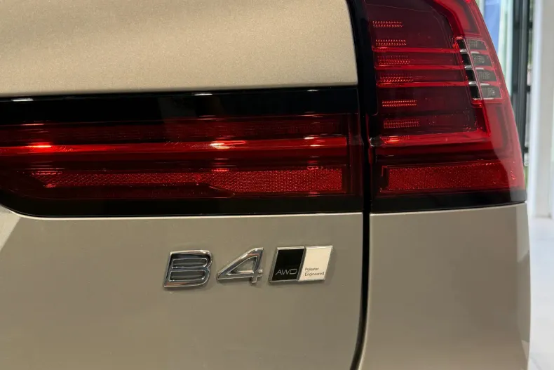 Volvo V90 din 2023 cu 10.100 km - oferta VOL235485 - foto 18