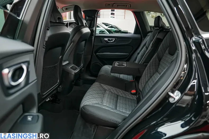 Volvo XC60 din 2023 cu 113.000 km - oferta VOL235495 - foto 6