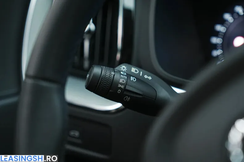 Volvo XC60 din 2023 cu 113.000 km - oferta VOL235495 - foto 33