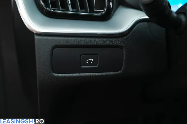 Volvo XC60 din 2023 cu 113.000 km - oferta VOL235495 - foto 34