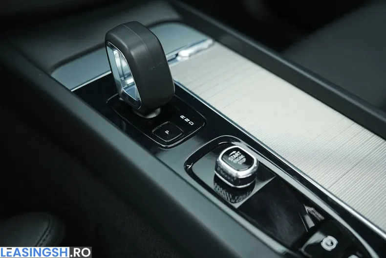 Volvo XC60 din 2023 cu 175.000 km - oferta VOL235498 - foto 23