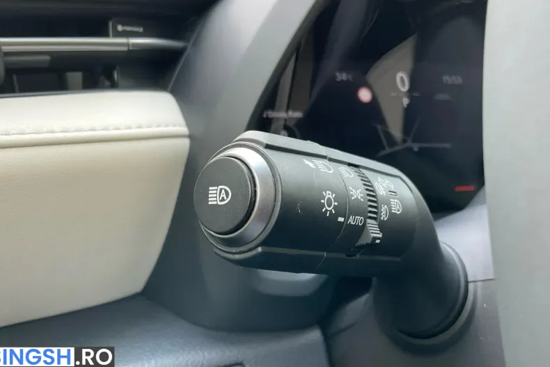 Lexus LBX din 2026 cu 3.950 km - oferta LEX235508 - foto 16