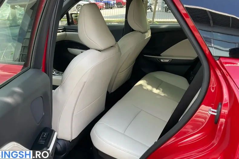 Lexus LBX din 2026 cu 3.950 km - oferta LEX235508 - foto 28