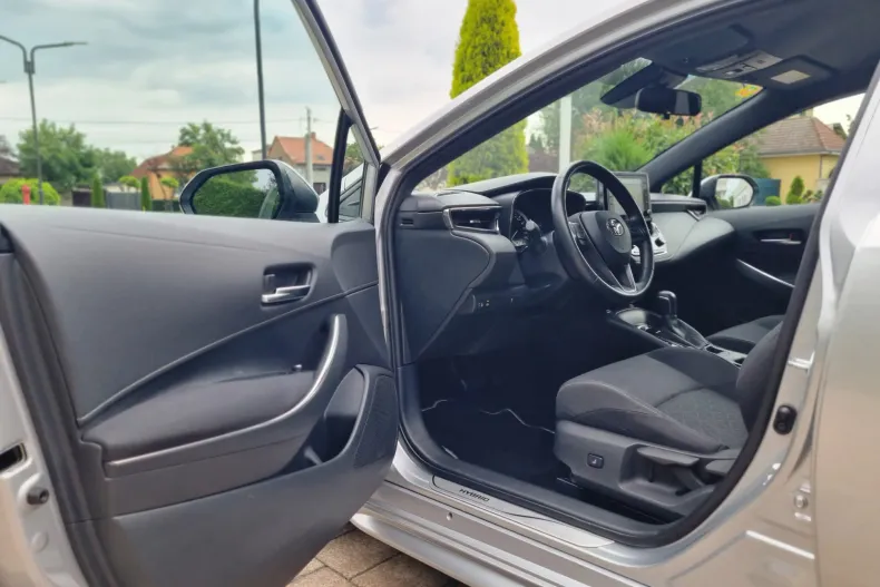 Toyota Corolla din 2022 cu 97.563 km - oferta TOY235515 - foto 17