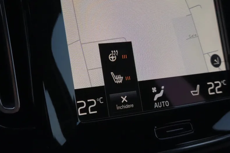 Volvo XC40 din 2021 cu 147.100 km - oferta VOL235524 - foto 13