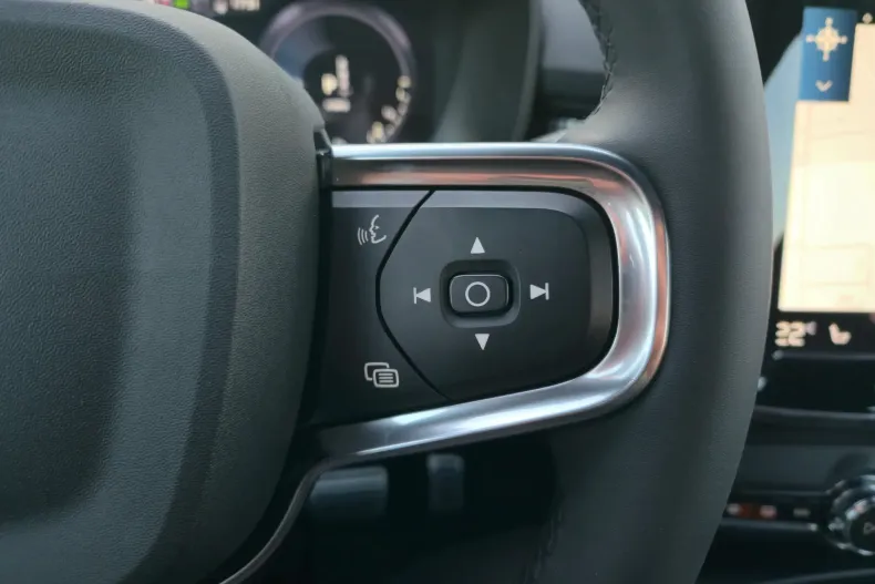 Volvo XC40 din 2021 cu 147.100 km - oferta VOL235524 - foto 24