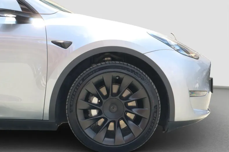 Tesla Model Y din 2023 cu 86.765 km - oferta TES235530 - foto 9