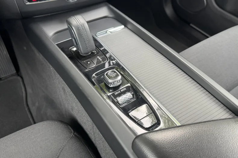 Volvo XC60 din 2021 cu 143.000 km - oferta VOL235534 - foto 16
