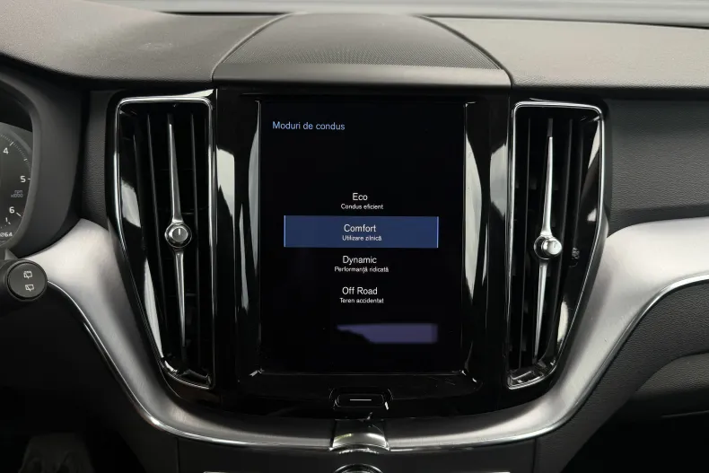 Volvo XC60 din 2021 cu 143.000 km - oferta VOL235534 - foto 19