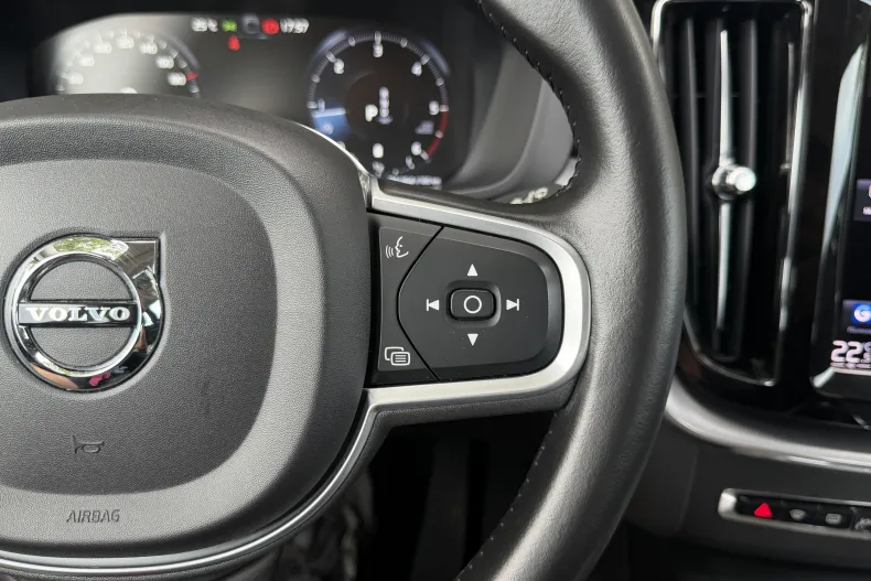 Volvo XC60 din 2021 cu 143.000 km - oferta VOL235534 - foto 23